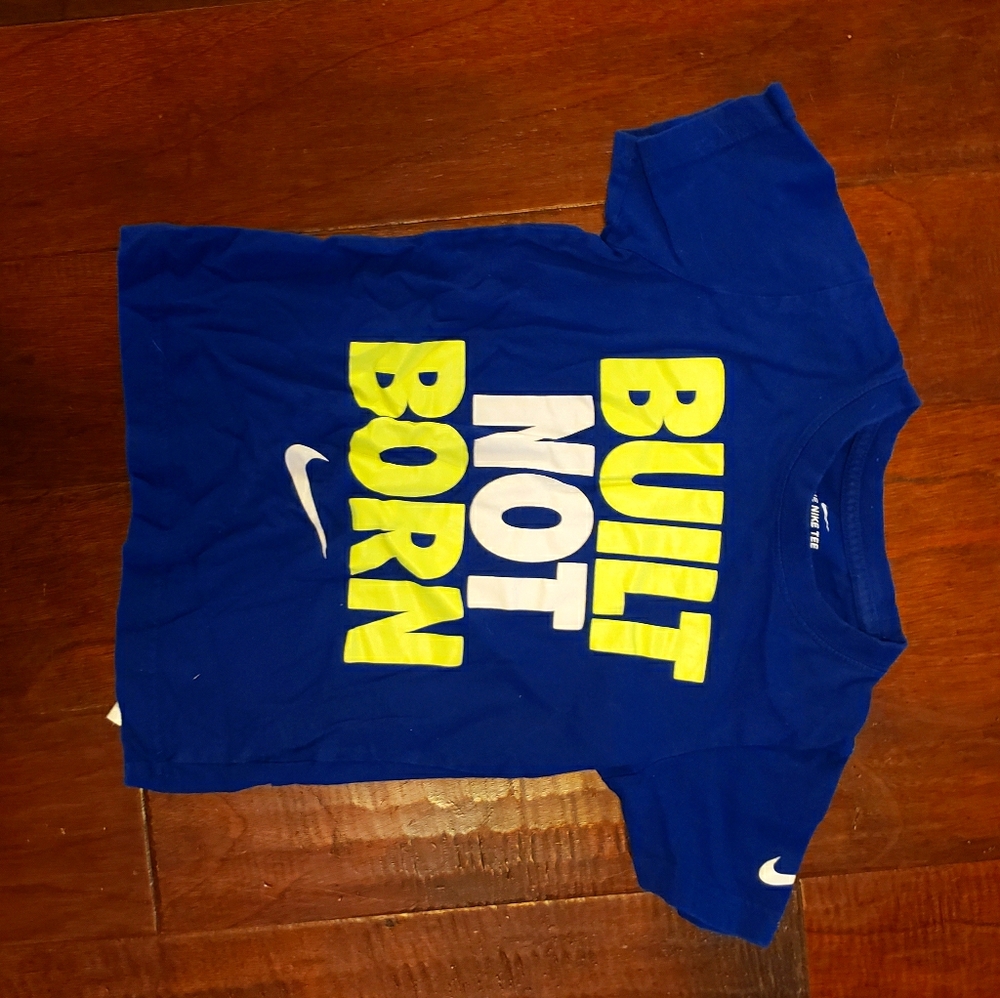 Nike Boys Tshirt